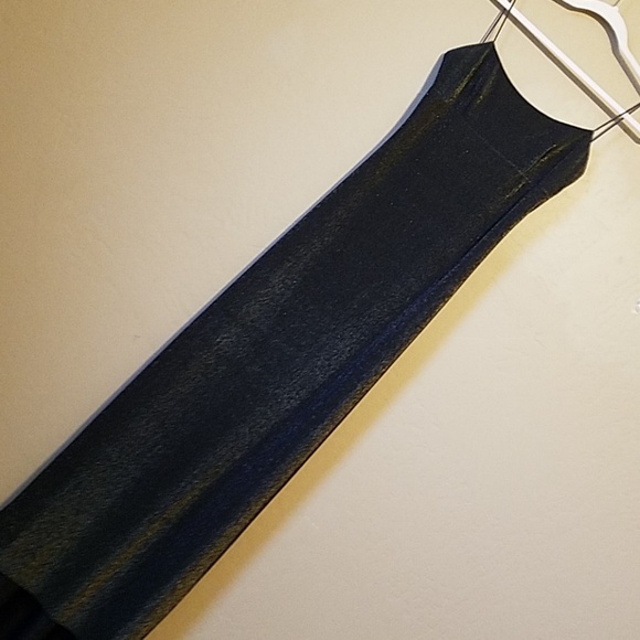 City Triangles beautiful evening gown - Picture 2 of 7